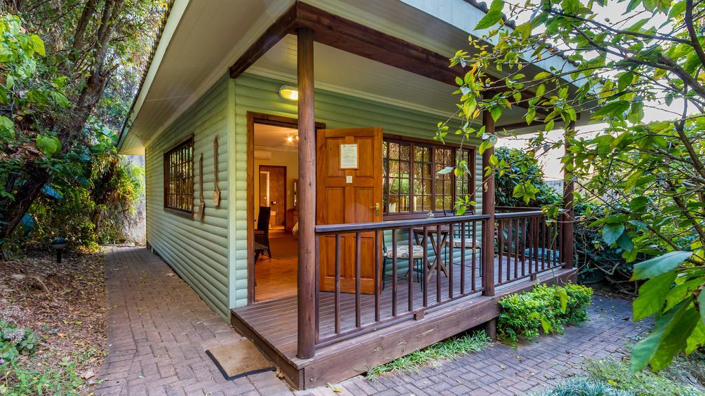 Joern'S Gaestehaus Mbombela Habitación foto